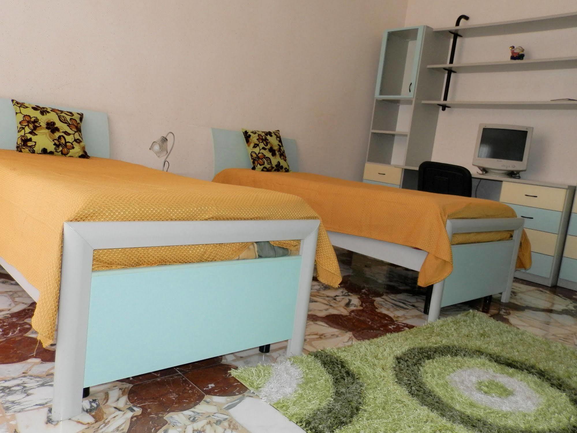 Il Giardino Delle Calendule B&B Solarino 外观 照片