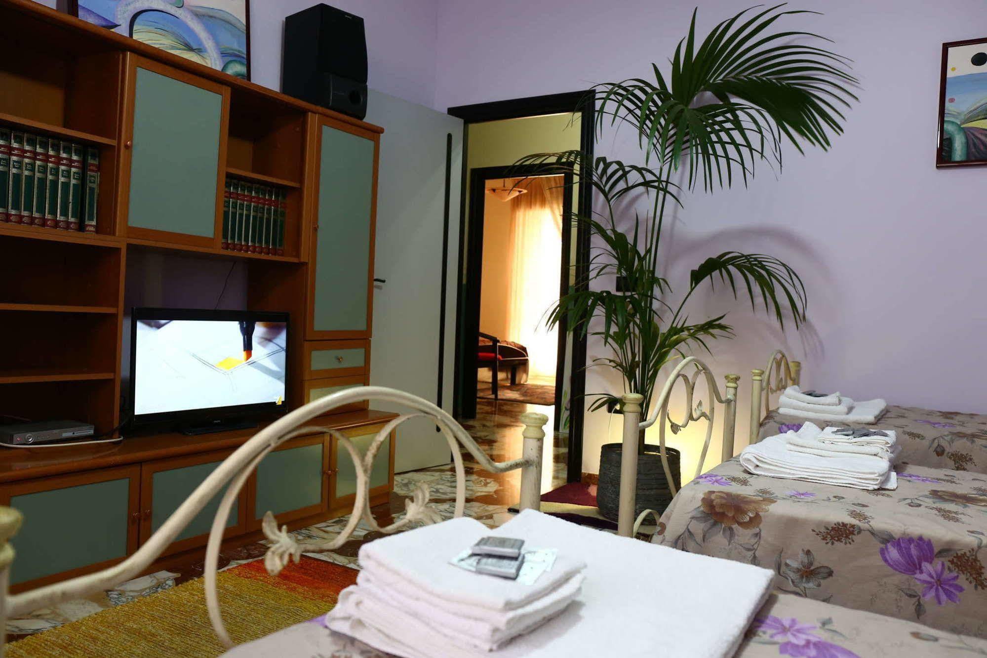 Il Giardino Delle Calendule B&B Solarino 外观 照片