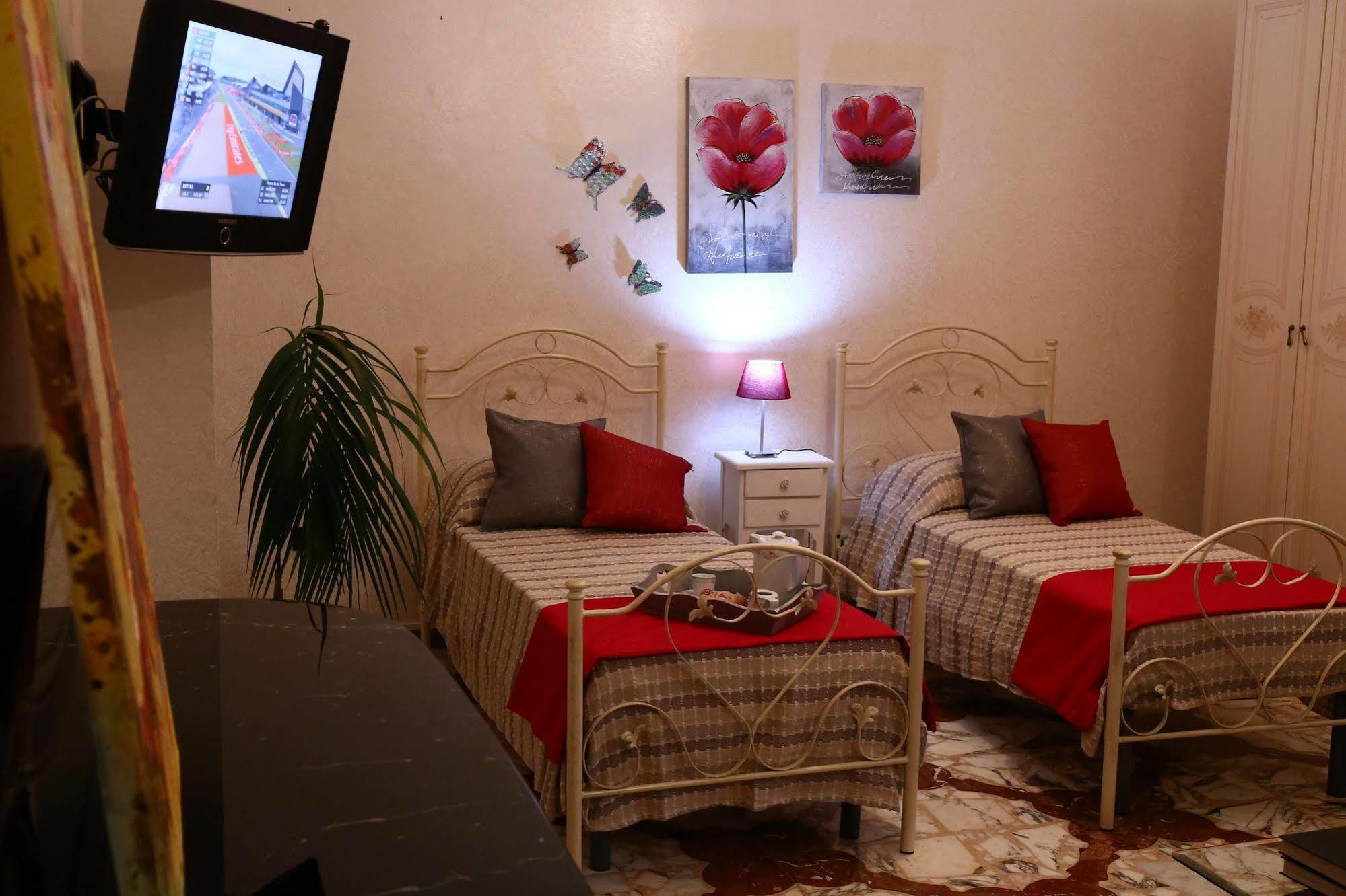 Il Giardino Delle Calendule B&B Solarino 外观 照片