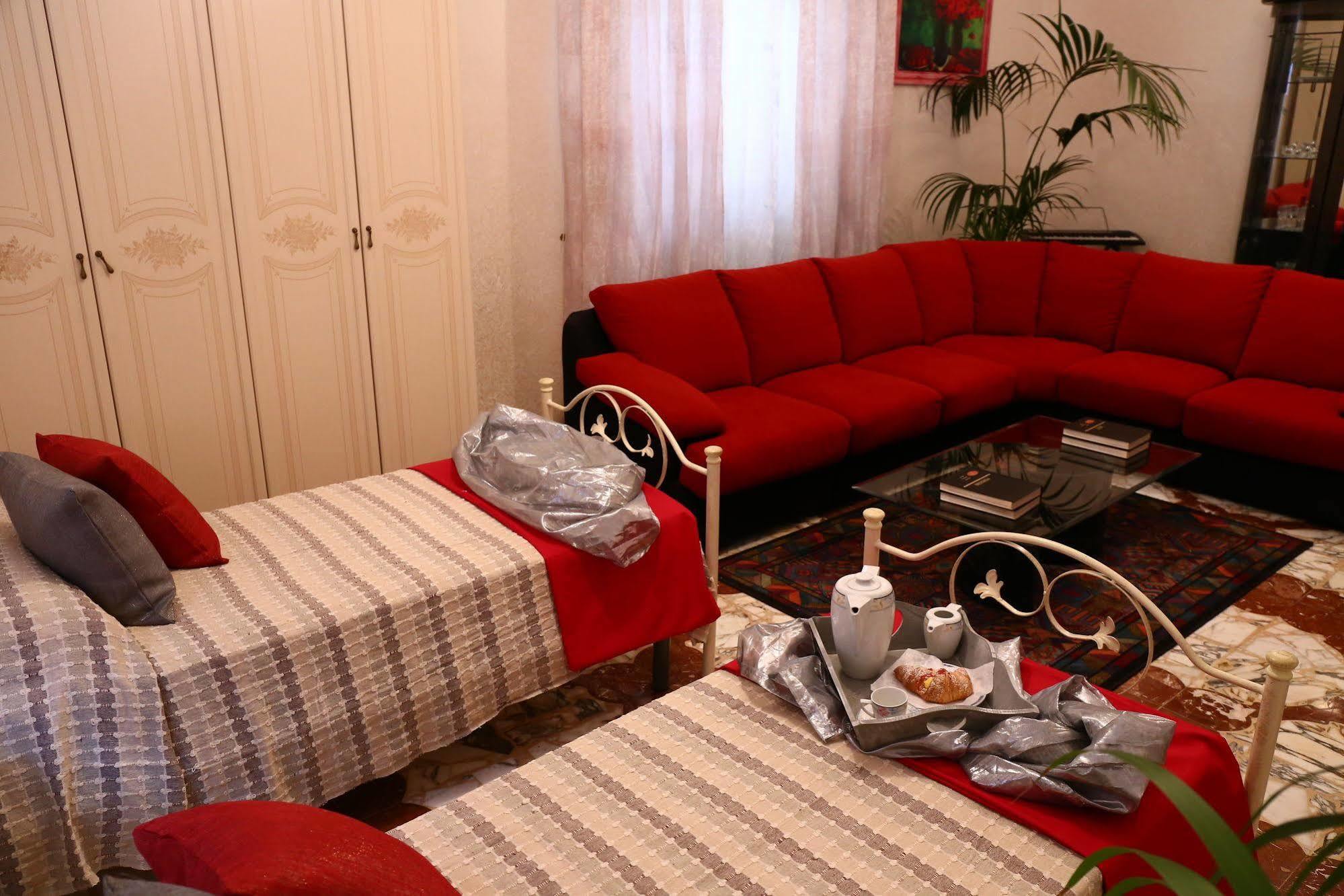 Il Giardino Delle Calendule B&B Solarino 外观 照片
